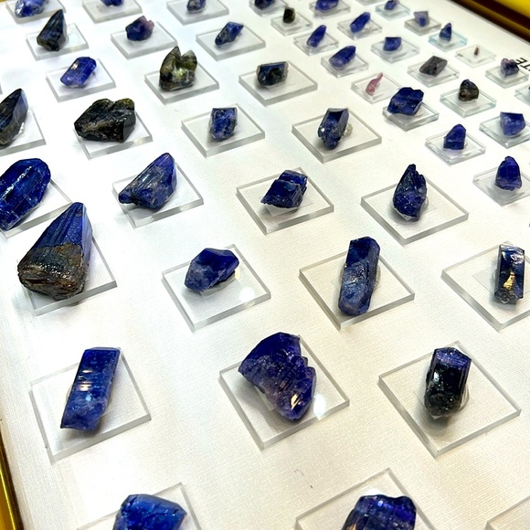 unlisted items 05/04/24 FINAL SALE - Picture 2 of 4